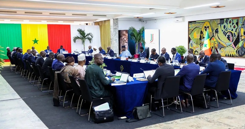 Conseil des ministres : Diomaye Faye fixe ses priorités autour de la religion, du dialogue social, de la presse et de l’eau Conseil des ministres : Diomaye Faye fixe ses priorités autour de la religion, du dialogue social, de la presse et de l’eau