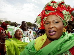 PRESIDENTIELLE - Mame Bounama Sall vote Aminata Mbengue Ndiaye