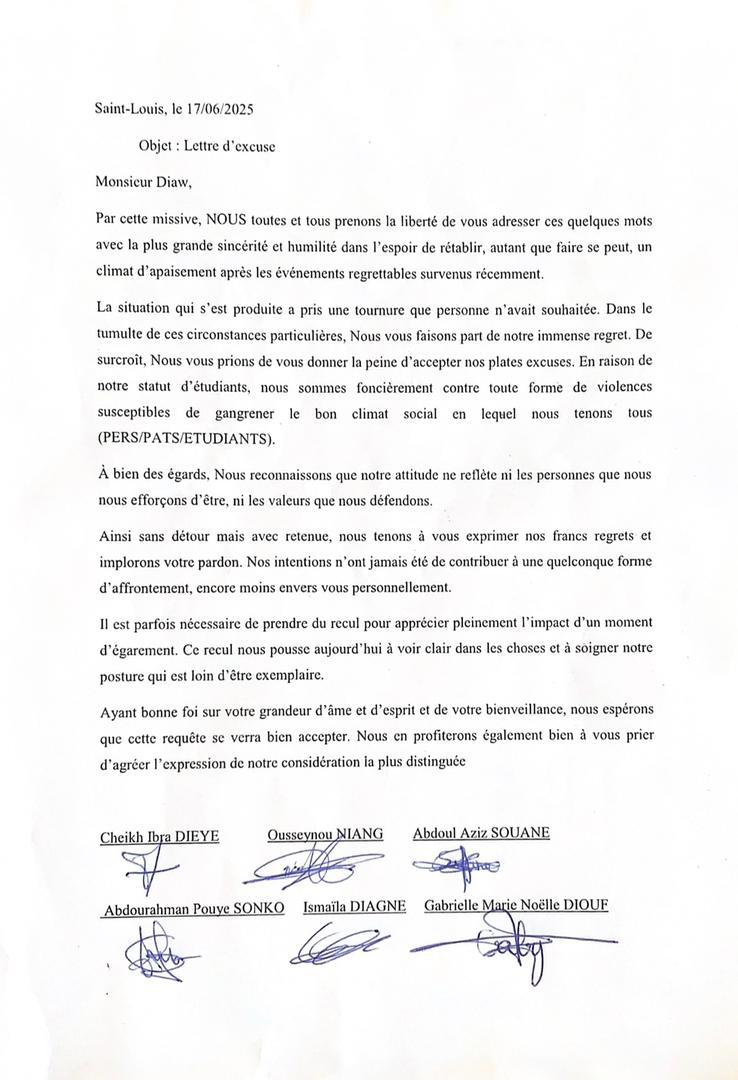 Agression d’un agent du CROUS à l’UGB : les étudiants de la COM-SOC présentent leurs excuses Agression d’un agent du CROUS à l’UGB : les étudiants de la COM-SOC présentent leurs excuses