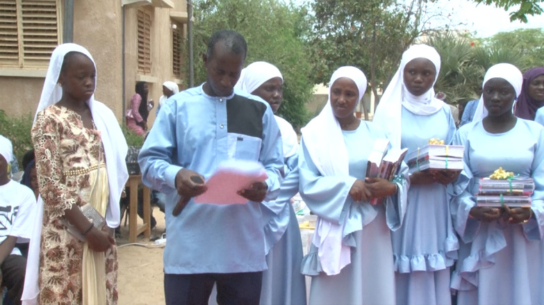 Le CEM Bango-Ngallèle célèbre l’excellence et rend hommage à ses piliers éducatifs Le CEM Bango-Ngallèle célèbre l’excellence et rend hommage à ses piliers éducatifs