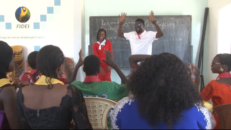 Langue des signes : une formation de trois semaines clôturée au Centre Daniel Grouès de Pikine Langue des signes : une formation de trois semaines clôturée au Centre Daniel Grouès de Pikine