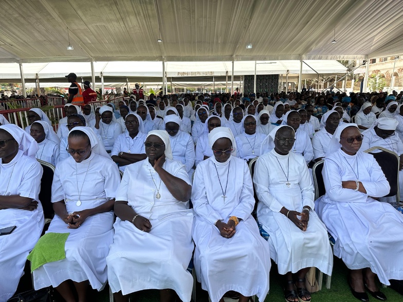 Diocèse de Saint-Louis : le nouvel évêque, Mgr Augustin Simmel Ndiaye, ordonné ce samedi Diocèse de Saint-Louis : le nouvel évêque, Mgr Augustin Simmel Ndiaye, ordonné ce samedi