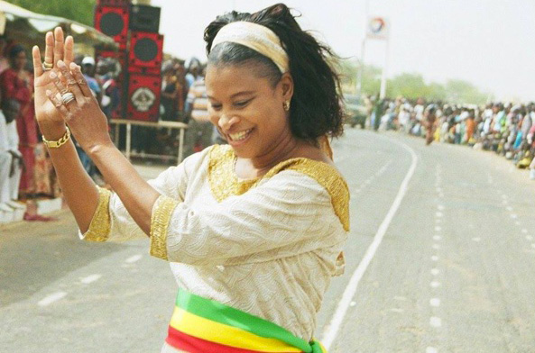 Non-respect de la promesse présidentielle : quand Macky et Tanor dansent le tango, Aïssata Tall se la joue “Yella, en solo Non-respect de la promesse présidentielle : quand Macky et Tanor dansent le tango, Aïssata Tall se la joue “Yella, en solo