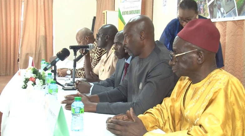 Saint-Louis : plus de 21 000 lampadaires solaires en cours d’installation par l’ANER Saint-Louis : plus de 21 000 lampadaires solaires en cours d’installation par l’ANER