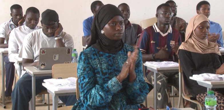 Prévenir les tensions, construire la paix : Un atelier réunit forces de sécurité et étudiants Prévenir les tensions, construire la paix : Un atelier réunit forces de sécurité et étudiants