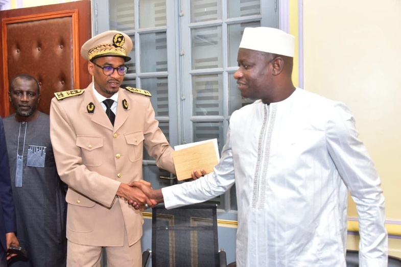 Dakar – Abass Fall prend les rênes de la mairie Dakar – Abass Fall prend les rênes de la mairie