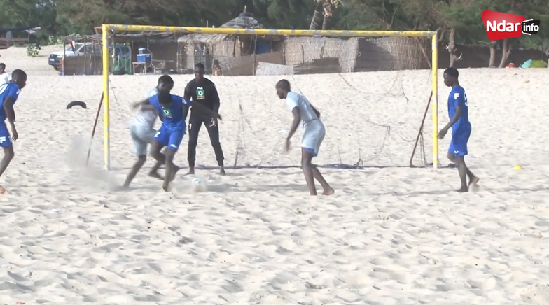 La Ligue-Laye, un nouveau sport de plage, lancée à Saint-Louis La Ligue-Laye, un nouveau sport de plage, lancée à Saint-Louis