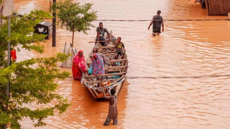 Premiers lâchers d'eau du barrage de Manantali : Le niveau du fleuve Sénégal monte à Bakel Premiers lâchers d'eau du barrage de Manantali : Le niveau du fleuve Sénégal monte à Bakel
