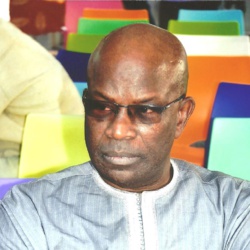 Le « wax waqèt » est un acte de foi, de sagesse et de courage. Il n’est ni parjure, ni trahison ! Par Colonel Moumar GUEYE. Le « wax waqèt » est un acte de foi, de sagesse et de courage. Il n’est ni parjure, ni trahison ! Par Colonel Moumar GUEYE.