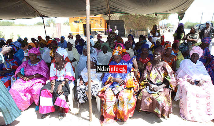 DIRECT - Une machine d’iodation du Sel aux femmes : Mary Teuw NIANE gâte les femmes de Gandiol.  