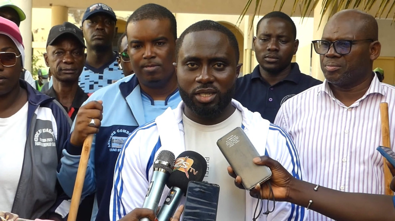 Hôpital de Saint-Louis : Le Directeur réaffirme l'engagement de l’établissement envers les usagers et la qualité des soins Hôpital de Saint-Louis : Le Directeur réaffirme l'engagement de l’établissement envers les usagers et la qualité des soins