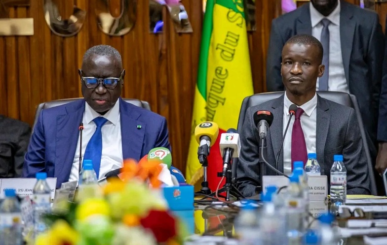 Affaire Madiambal DIAGNE : deux hauts responsables de la sécurité relevés de leurs fonctions