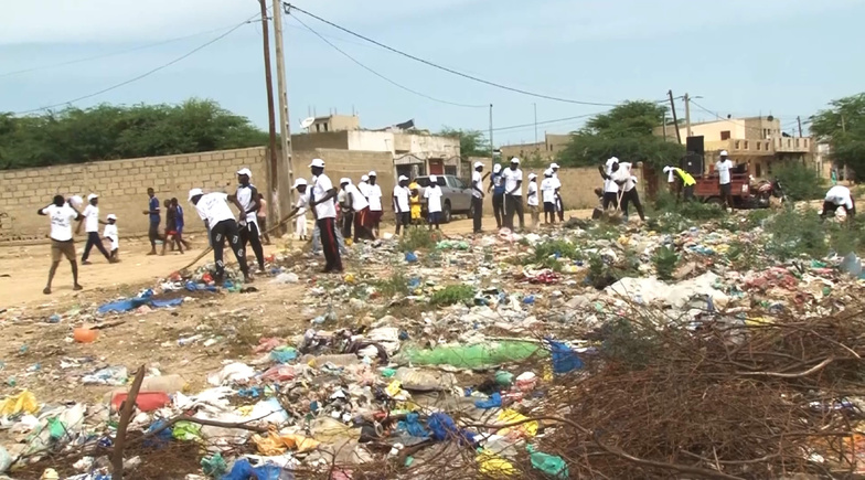 Diougop : Le SERRP lance une campagne de Set Setal dans le cadre du projet PIC Salubrité Diougop : Le SERRP lance une campagne de Set Setal dans le cadre du projet PIC Salubrité