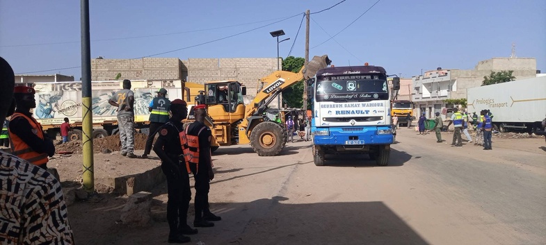 Saint-Louis : Le préfet annonce le retrait des épaves de véhicules à partir du 25 octobre Saint-Louis : Le préfet annonce le retrait des épaves de véhicules à partir du 25 octobre