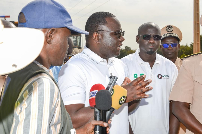 Mbirkilane-Mabo : Déthié Fall tape du poing sur la table face au retard des travaux