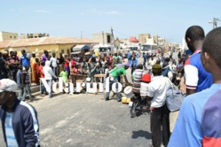 Urgent: des manifestants bloquent le pont de Guet-Ndar. Urgent: des manifestants bloquent le pont de Guet-Ndar.