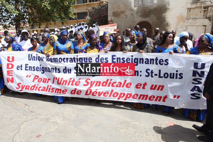 (Images) 1er MAI : le défilé des travailleurs sur la Place Faidherbe.
