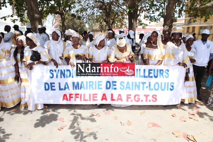 (Images) 1er MAI : le défilé des travailleurs sur la Place Faidherbe. (Images) 1er MAI : le défilé des travailleurs sur la Place Faidherbe.