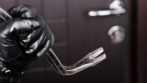 Cambriolage violent à Mékhé : 22 millions FCFA volés dans un coffre-fort