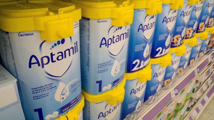 Alerte au lait infantile : pourquoi Danone retire massivement des lots de marque Aptamil Alerte au lait infantile : pourquoi Danone retire massivement des lots de marque Aptamil