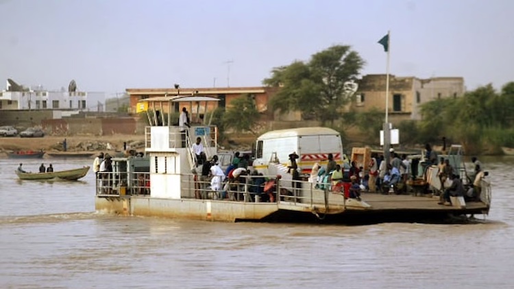 "Faux musiciens" : Comment un réseau de passeurs utilisait l'image d'un artiste pour convoyer des migrants