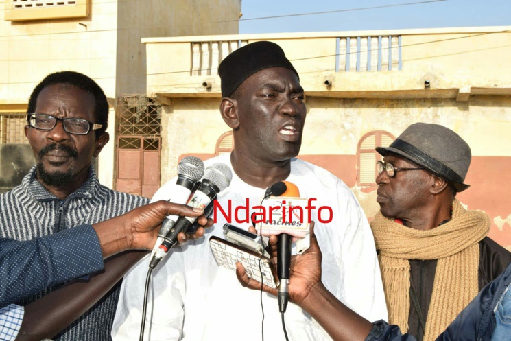 HÔPITAL DE ST- LOUIS: des populations revendiquent le départ des grévistes.. HÔPITAL DE ST- LOUIS: des populations revendiquent le départ des grévistes..