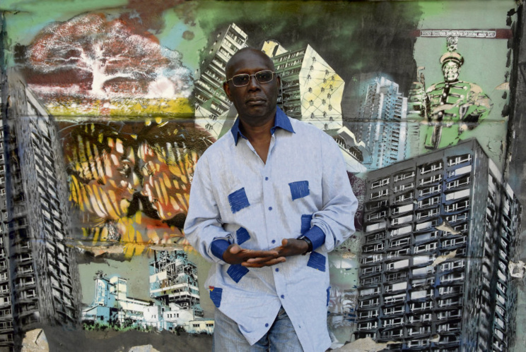 Boubacar Boris Diop : « La seule alternative à la littéralité, c’est une immense liberté. Je crois aussi que chaque texte a son propre rapport à la langue d’accueil. » (Photo : Aurimages/Imageforum)