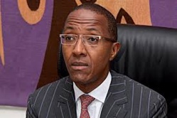 Participation à la présidentielle de 2019 : le pouvoir brandit la double nationalité pour disqualifier Abdoul Mbaye Participation à la présidentielle de 2019 : le pouvoir brandit la double nationalité pour disqualifier Abdoul Mbaye