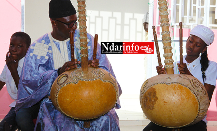 CORDABA : à la découverte de cette école qui enseigne la KORA à Saint-Louis ( Vidéo ) CORDABA : à la découverte de cette école qui enseigne la KORA à Saint-Louis ( Vidéo )