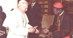 Popenguine : Le village du Cardinal Hyacinthe Thiandoum visité par le Saint Pape Jean Paul 2 témoin de l'Espérance Popenguine : Le village du Cardinal Hyacinthe Thiandoum visité par le Saint Pape Jean Paul 2 témoin de l'Espérance