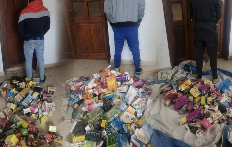 Faux médicaments à Grand-Yoff : Trois vendeurs arrêtés et déférés par la BNLPC Faux médicaments à Grand-Yoff : Trois vendeurs arrêtés et déférés par la BNLPC