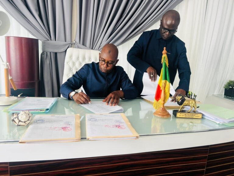 Éducation nationale : Moustapha Guirassy régularise 3 284 enseignants