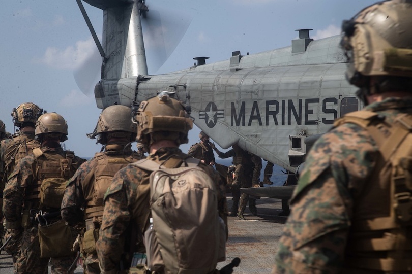 Moyen-Orient : Les États-Unis déploient 2 500 Marines et l'USS Tripoli Moyen-Orient : Les États-Unis déploient 2 500 Marines et l'USS Tripoli