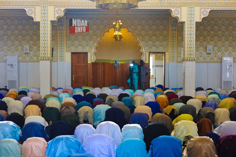 En images : la ferveur de l'Aïd el-Fitr à la Grande Mosquée de Saint-Louis En images : la ferveur de l'Aïd el-Fitr à la Grande Mosquée de Saint-Louis