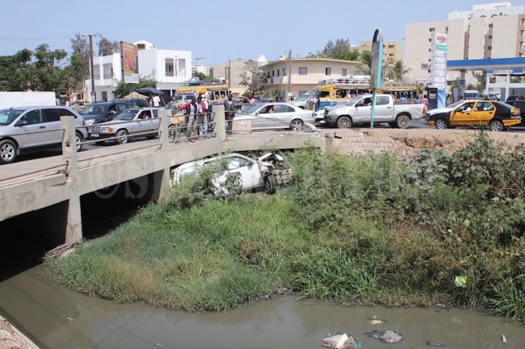 Accident : Un véhicule plonge dans le Canal 4 de Fass