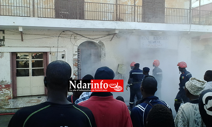 URGENT : Incendie déclaré à l’entrée de l’ile nord de Saint-Louis (photos) URGENT : Incendie déclaré à l’entrée de l’ile nord de Saint-Louis (photos)