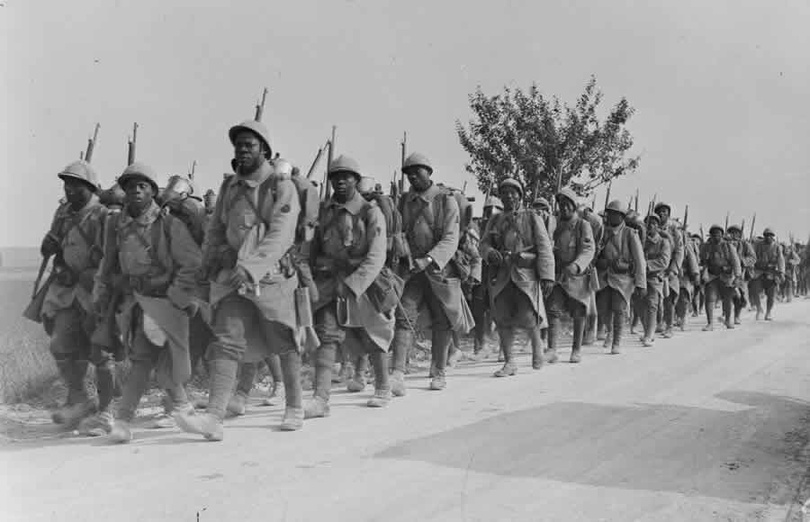 Massacre de Thiaroye en 1944 : l’État français condamné pour avoir dissimulé le décès d’un tirailleur Massacre de Thiaroye en 1944 : l’État français condamné pour avoir dissimulé le décès d’un tirailleur