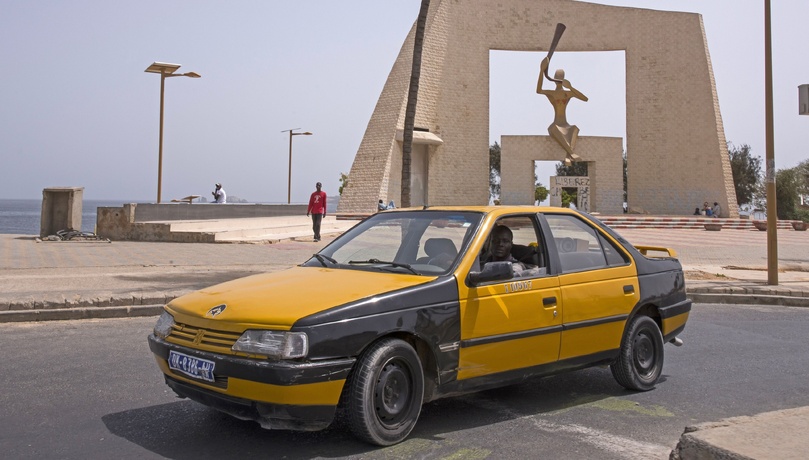 Un conseiller municipal de Grand-Dakar condamné pour le vol d’un taxi