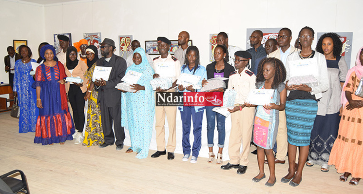 CONCOURS DE DICTÉE : le CRDS de Saint-Louis honore ses lauréats. CONCOURS DE DICTÉE : le CRDS de Saint-Louis honore ses lauréats.