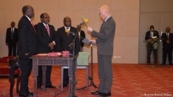 La Tanzanie nomme un ministre albinos, pour faire évoluer les mentalités sur l’albinisme.