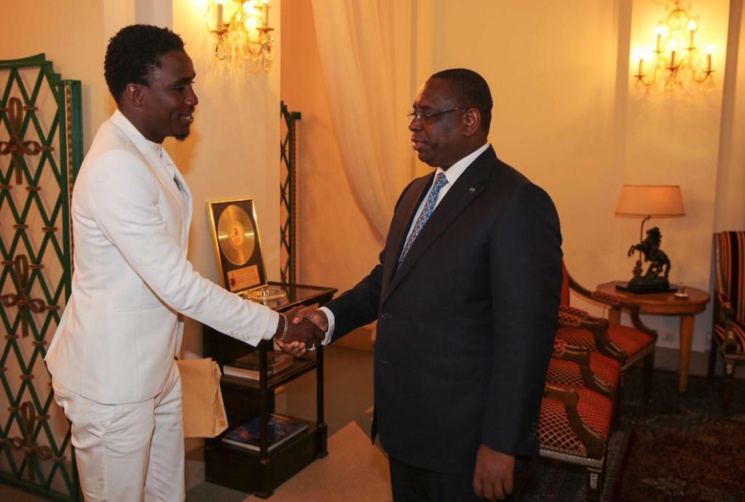 Démenti formel de la Présidence : Macky n’a pas remis 50 millions à Waly.