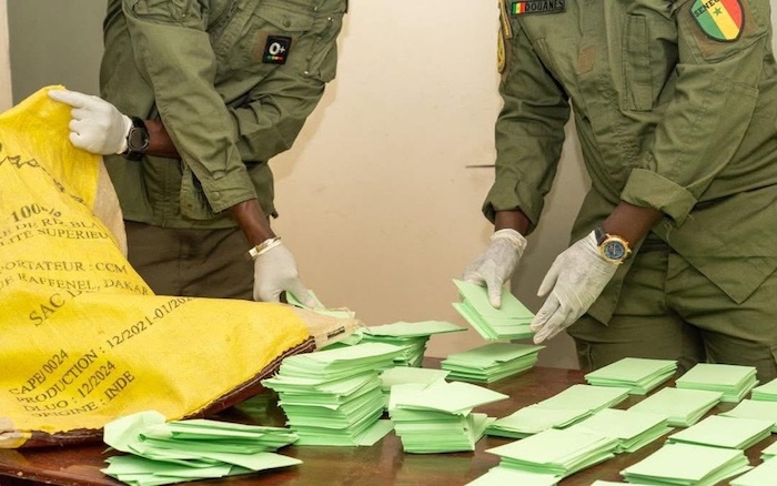 Saisie record : Les Douanes de Pikine interceptent plus de 6 milliards en faux billets