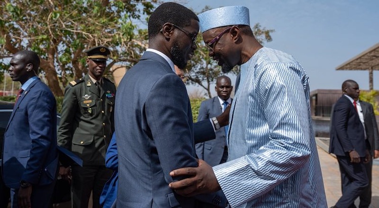 Économie : Le Plan de redressement (PRES) collecte ses premiers 4,2 milliards FCFA Économie : Le Plan de redressement (PRES) collecte ses premiers 4,2 milliards FCFA