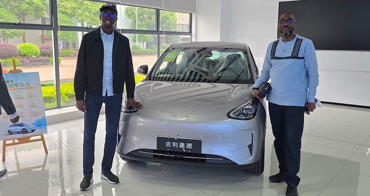 Modernisation : Le FDTT réceptionne en Chine les 100 premiers taxis électriques destinés au Sénégal Modernisation : Le FDTT réceptionne en Chine les 100 premiers taxis électriques destinés au Sénégal