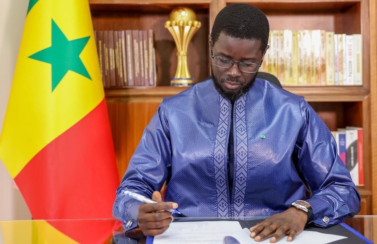 Sénégal : Après le limogeage d’Ousmane Sonko, Bassirou Diomaye Faye face au défi de la succession Sénégal : Après le limogeage d’Ousmane Sonko, Bassirou Diomaye Faye face au défi de la succession