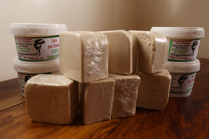 VIDÉO - Les bienfaits du savon et crème naturels NGUISSALY ( en vente à Saint-Louis )