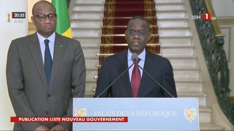 Liste complète du Gouvernement : L'alliage de technocrates et de politiques.
