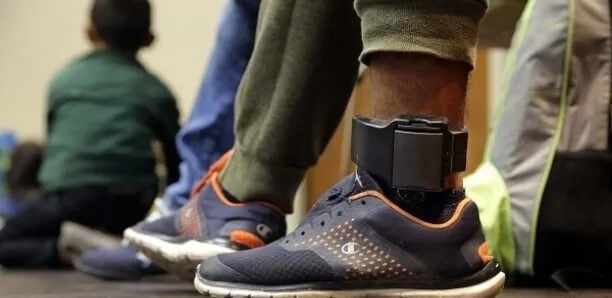 Bracelets électroniques : Le PJF saisi d’un scandale de 11 milliards FCFA.