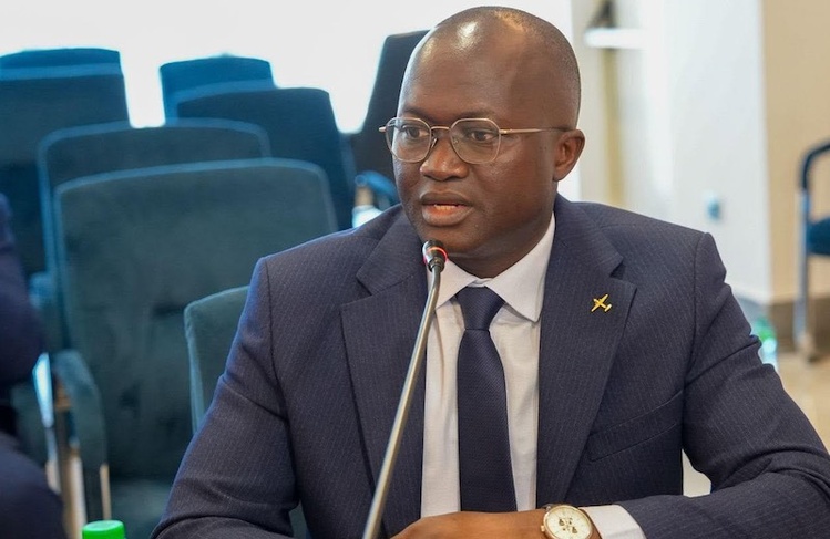 Yankhoba Diémé révèle sa proximité avec Diomaye Faye : "C'est lui qui m'a amené dans PASTEF" Yankhoba Diémé révèle sa proximité avec Diomaye Faye : "C'est lui qui m'a amené dans PASTEF"