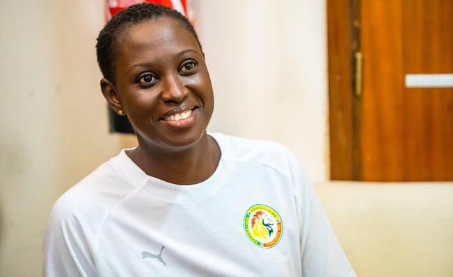 Djirèye Clotilde Coly célèbre la Journée internationale du Yoga à Dakar Djirèye Clotilde Coly célèbre la Journée internationale du Yoga à Dakar